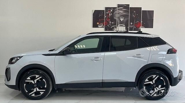 Usata Peugeot 2008 Allure 130 CV (95 kW) 2025 Bianco SUV
