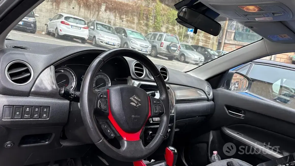 Usata Suzuki Vitara 140 CV (102 kW) 2019 Grigio SUV
