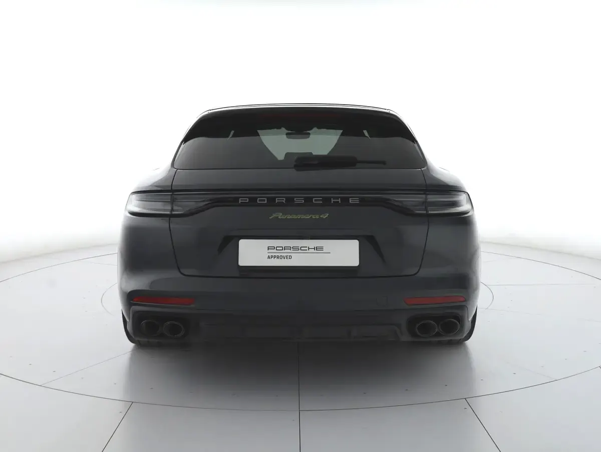 Usata Porsche Panamera 4 E-Hybrid Sport Turismo Platinum Edition 2023 Grigio vulcano metallizzato Station wagon