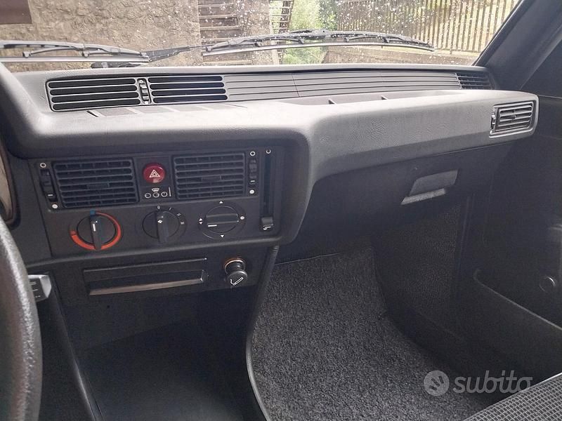 Usata BMW 320 122 CV (89 kW) 1980 Grigio Coupé