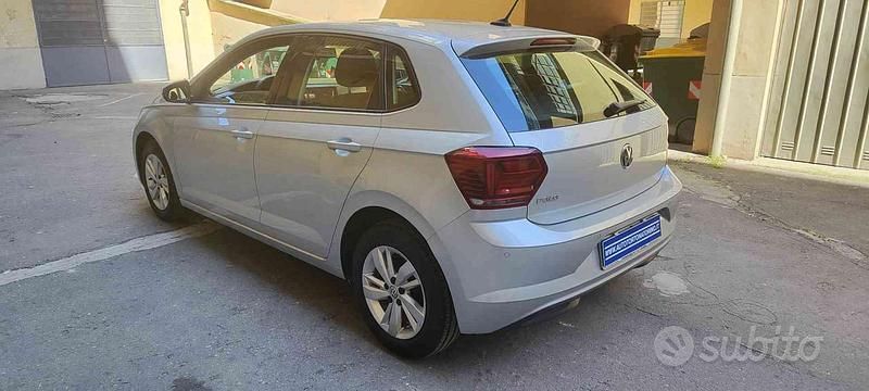 Usata VW Polo Comfortline 80 CV (58 kW) 2019 Grigio metallizzato Utilitaria