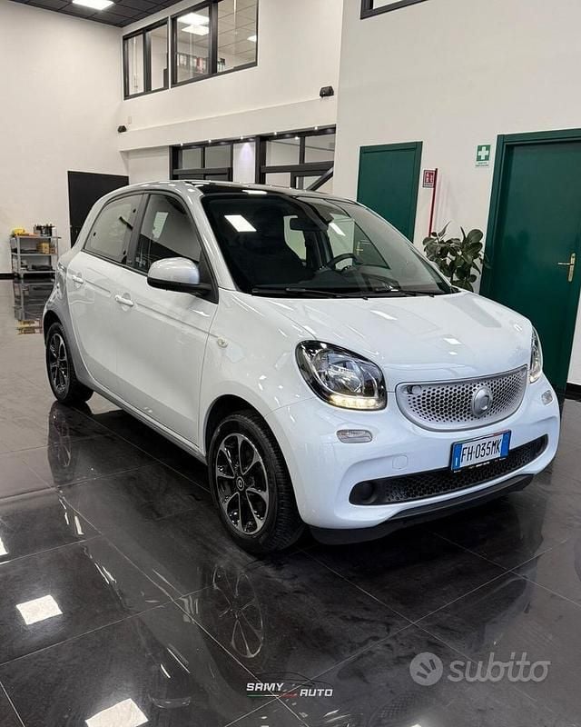 Usata Smart ForFour Passion 71 CV (52 kW) 2017 Bianco Utilitaria
