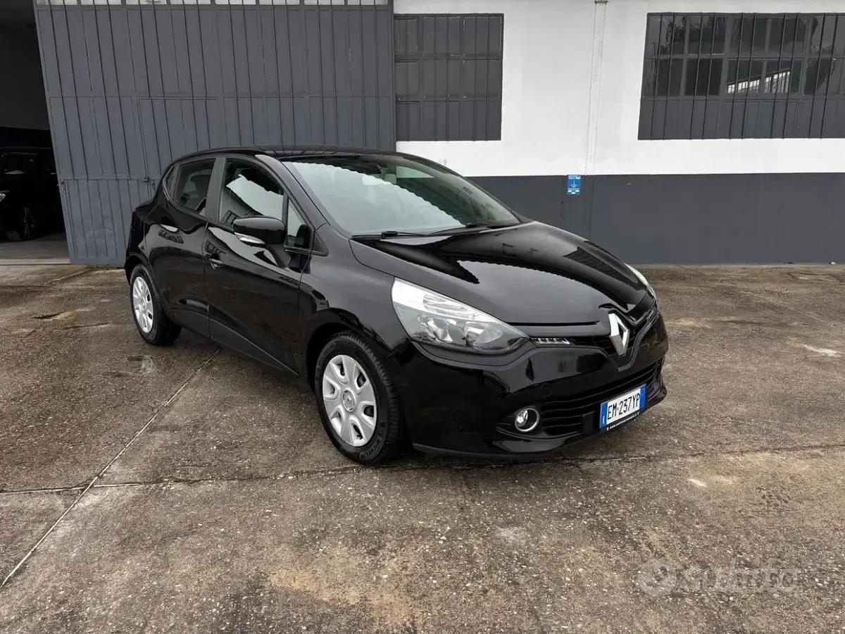 Usata Renault Clio IV 75 CV (55 kW) 2012 Nero Berlina