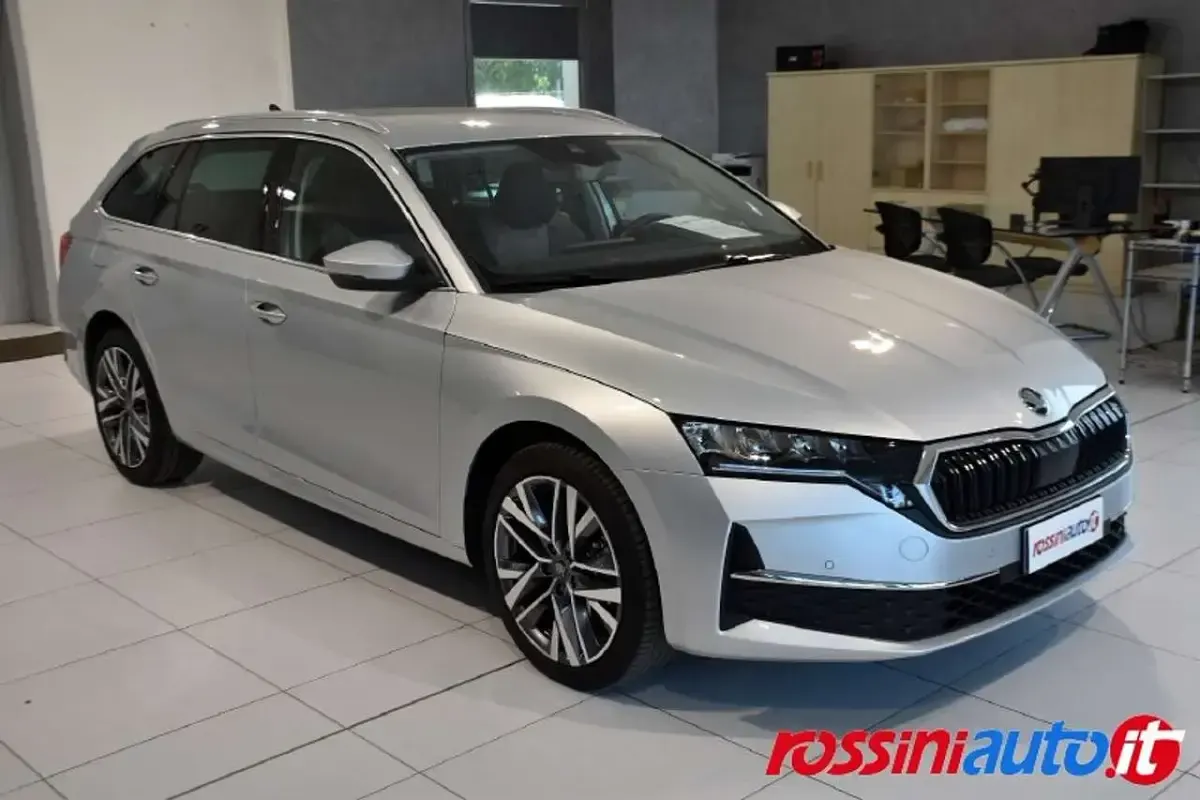 Usata Skoda Octavia Style 150 CV (110 kW) 2025 Argento tempesta Station wagon