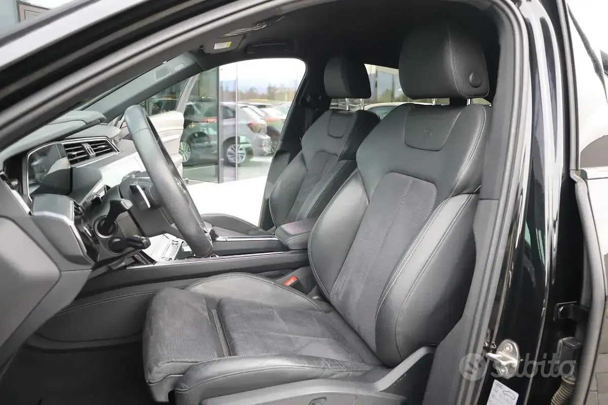 Usata Audi e-tron S-Line 300 kW (408 CV) 2023 Nero SUV