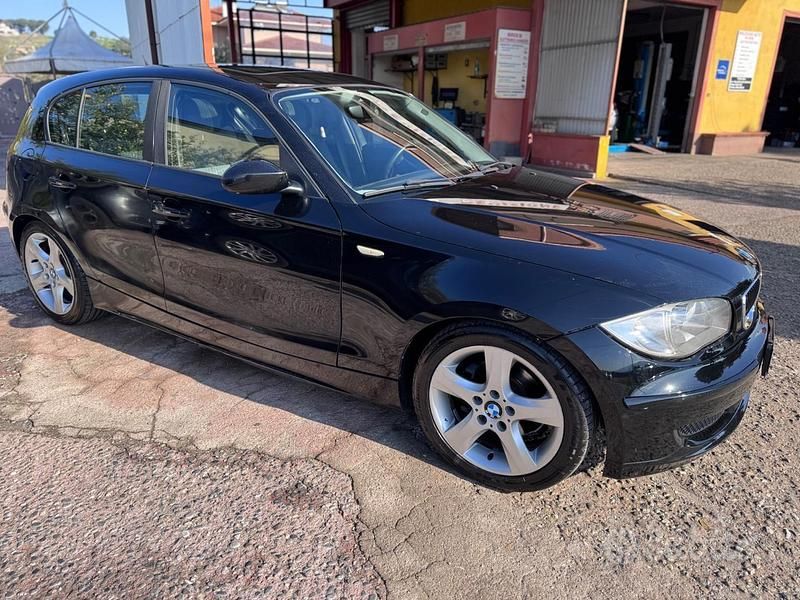 Usata BMW 120 163 CV (119 kW) 2004 Nero Utilitaria