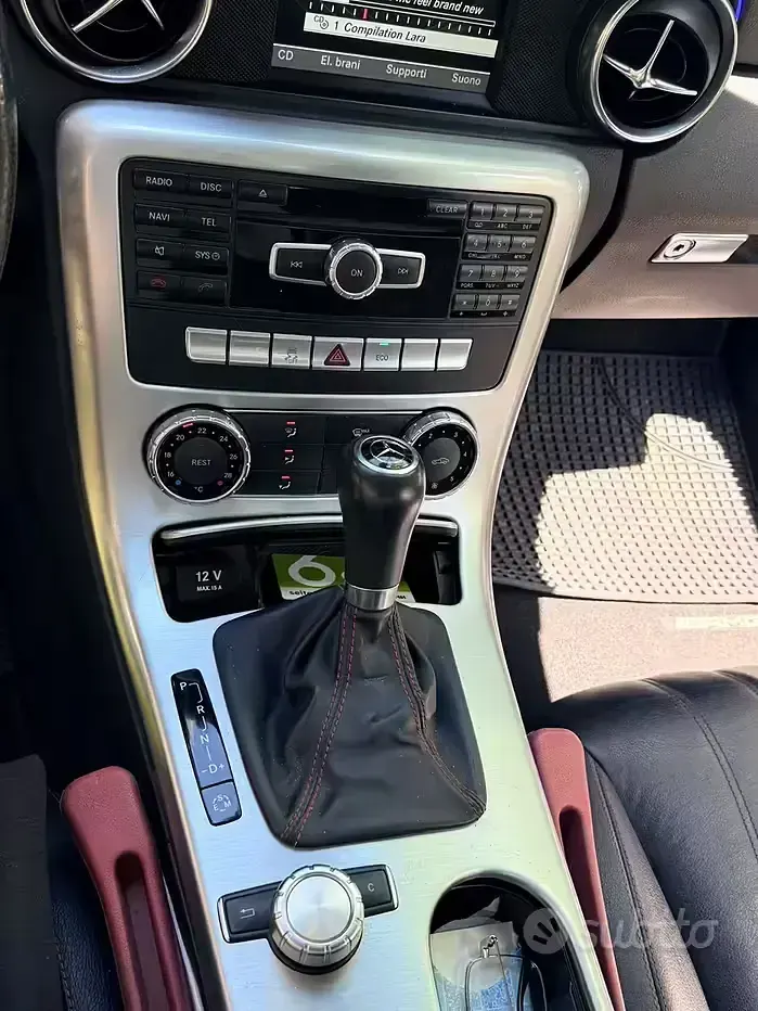 Usata Mercedes SLK250 204 CV (150 kW) 2014 Grigio Cabrio