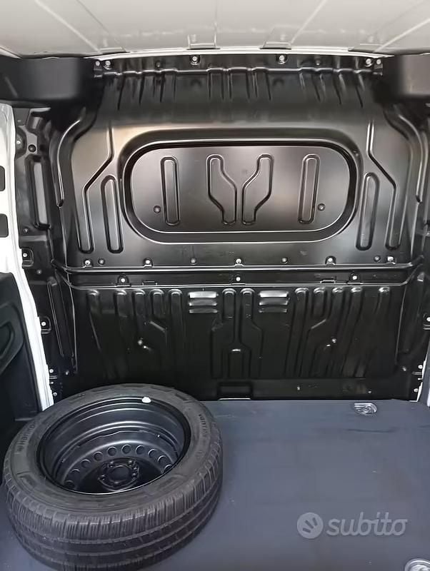 Usata Fiat Doblò 100 CV (73 kW) 2019 Bianco Monovolume