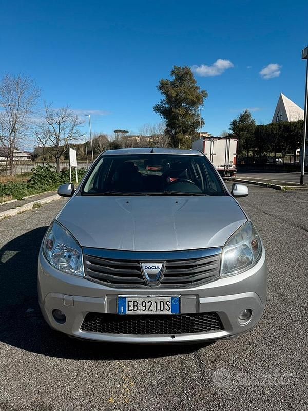 Usata Dacia Sandero 2010 Grigio Berlina