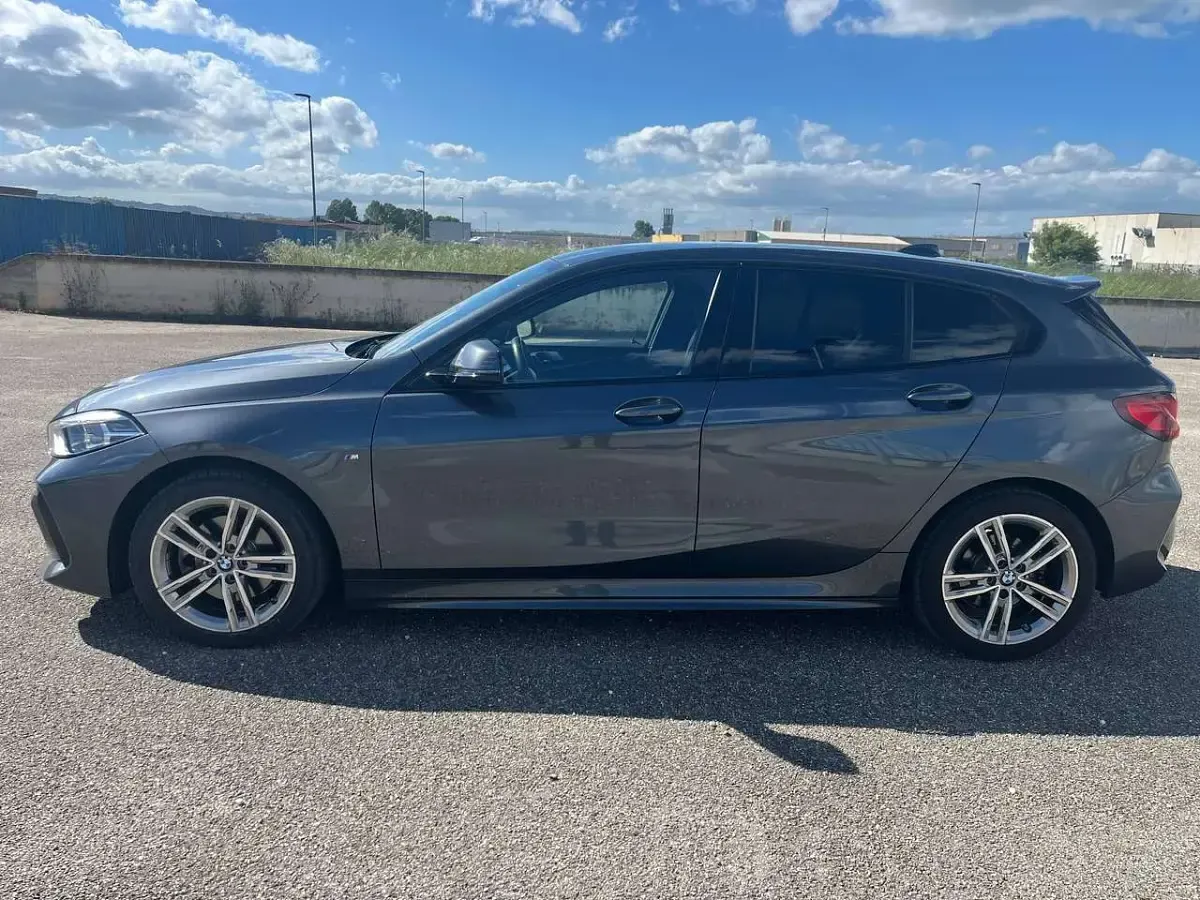 Usata BMW 118 M Sport 150 CV (110 kW) 2021 Grigio Utilitaria