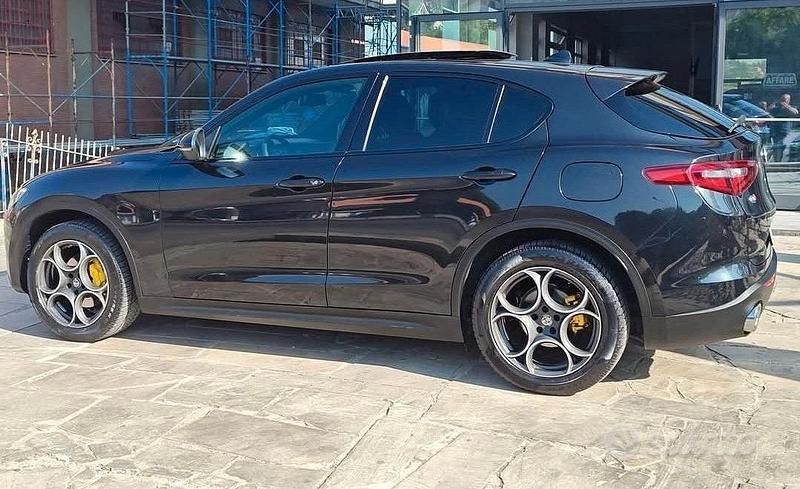 Usata Alfa Romeo Stelvio Executive 210 CV (154 kW) 2019 Nero SUV