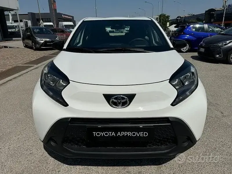 Usata Toyota Aygo X Active 72 CV (52 kW) 2025 Other SUV
