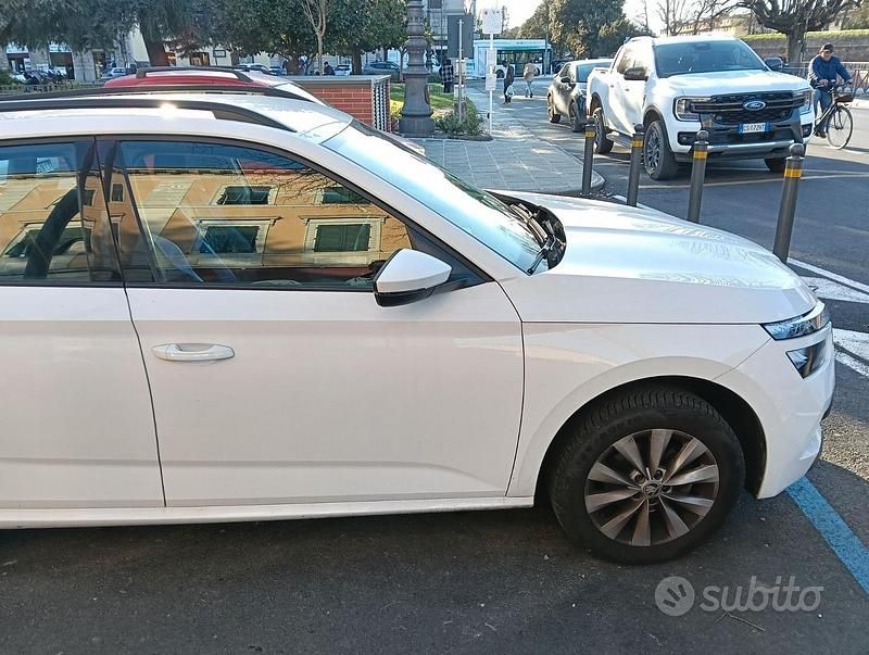 Usata Skoda Kamiq Ambition 110 CV (80 kW) 2022 Bianco SUV