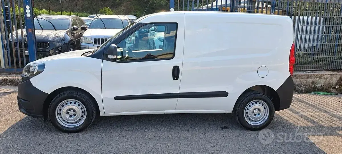 Usata Fiat Doblò S 105 CV (77 kW) 2020 Bianco Monovolume