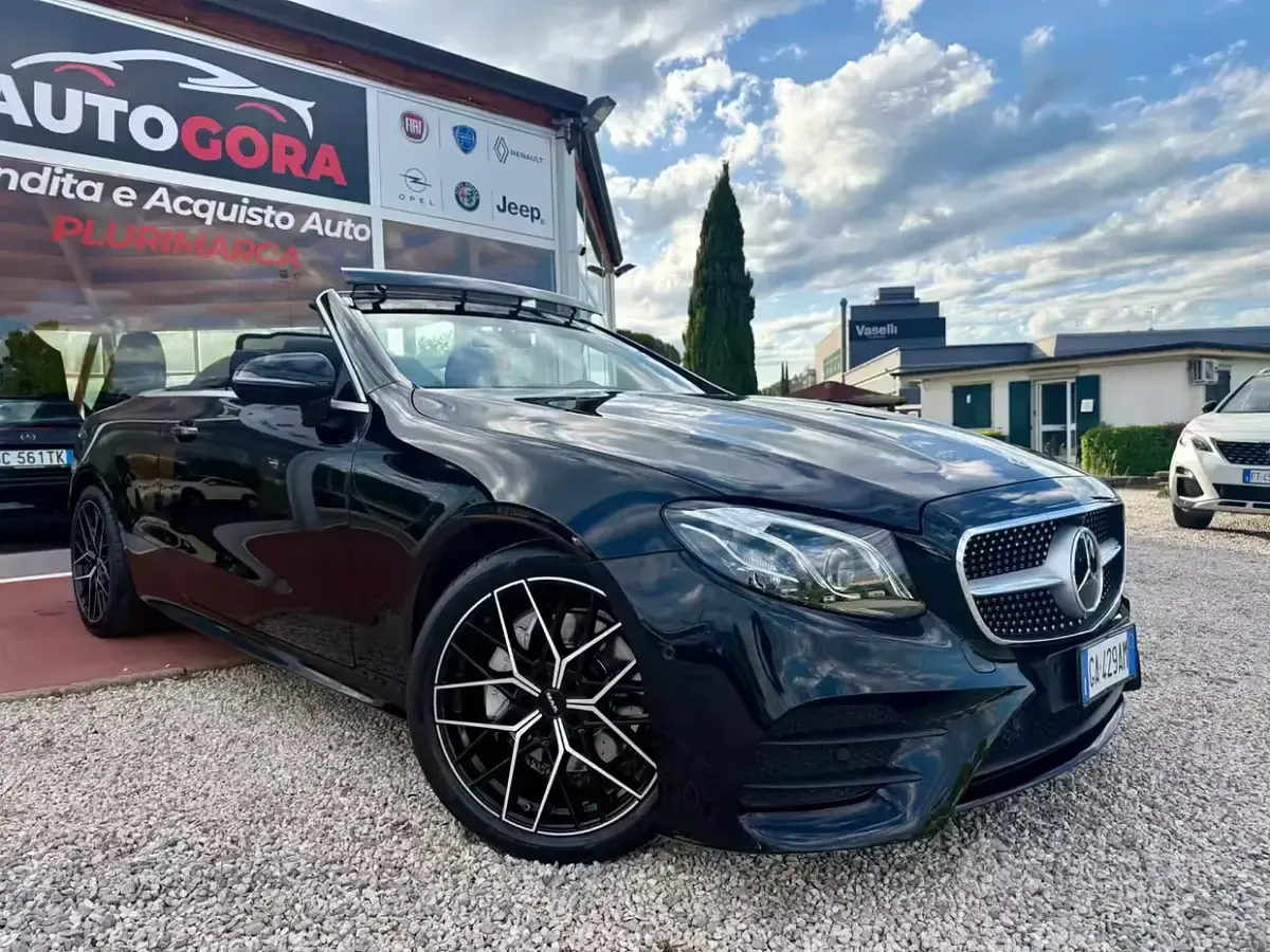 Usata Mercedes E220 Premium Plus 194 CV (142 kW) 2020 Nero Cabrio