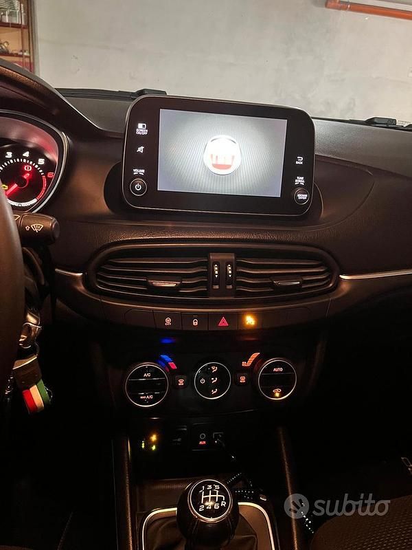 Usata Fiat Tipo Lounge 120 CV (88 kW) 2018 Monovolume