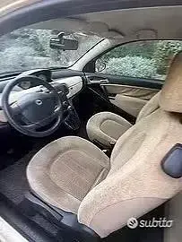 Usata Lancia Ypsilon 75 CV (55 kW) 2004 Beige Utilitaria
