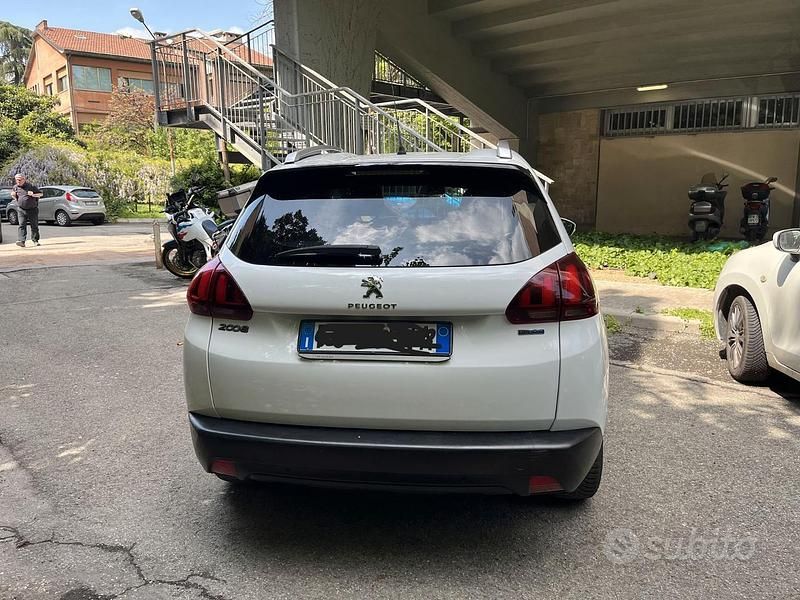 Begagnad Peugeot 2008 Active 99 HK (72 kW) 2017 Vit SUV