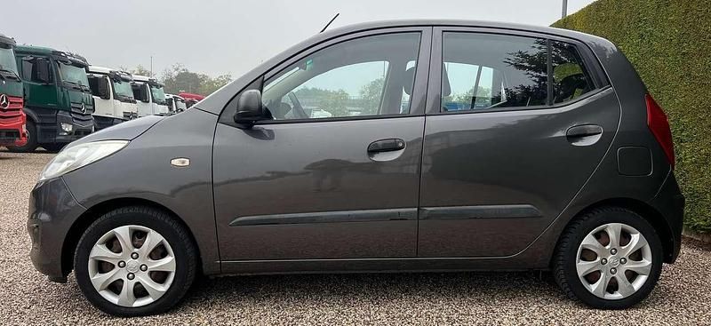 Usata Hyundai i10 Classic 69 CV (50 kW) 2013 Grigio Utilitaria