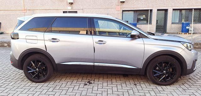 Usata Peugeot 5008 Allure 131 CV (96 kW) 2018 Grigio Monovolume