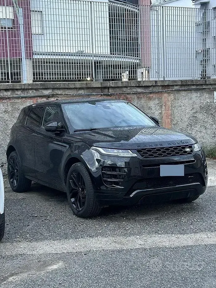 Usata Land Rover Range Rover evoque R-Dynamic 163 CV (119 kW) 2023 Nero SUV