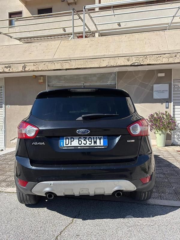 Usado Ford Kuga 136 CV (100 kW) 2008 Negro SUV
