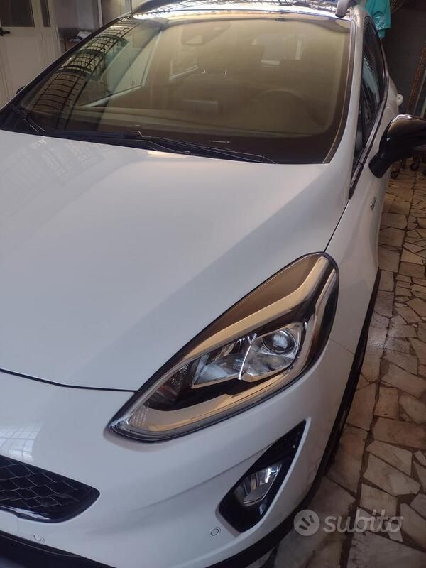 Usata Ford Fiesta Active 86 CV (63 kW) 2021 Bianco Utilitaria