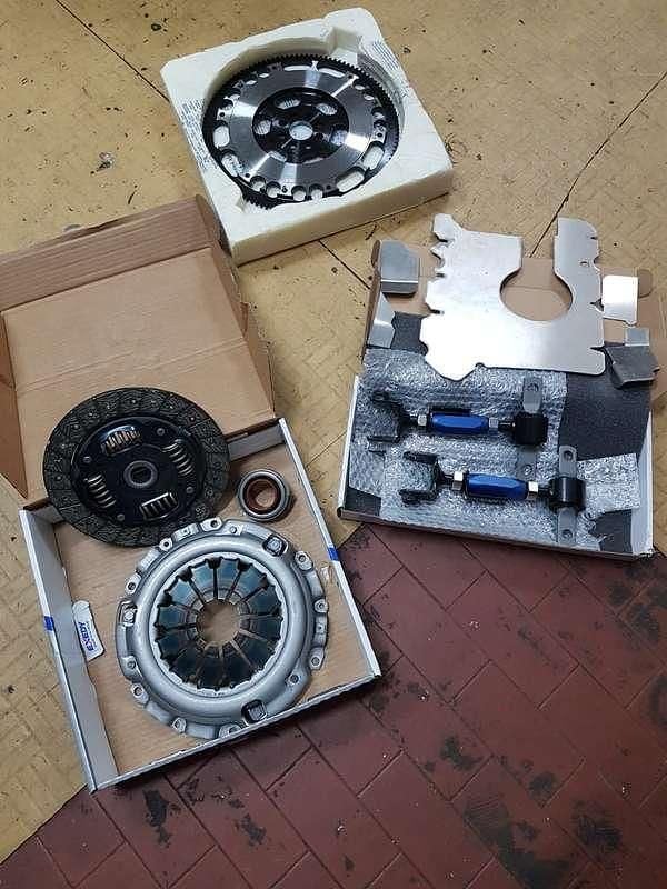 Usata Honda Civic Type R 200 CV (147 kW) 2002 Argento Berlina