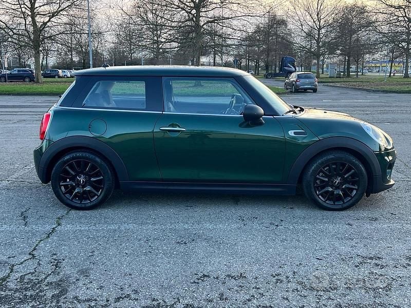 Usata Mini One D Hype 95 CV (69 kW) 2017 Verde Utilitaria