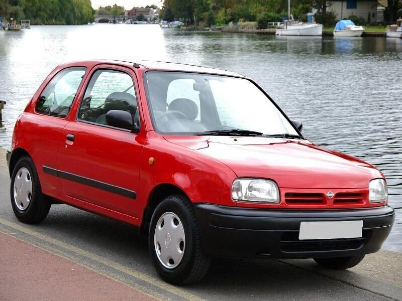 Usata Nissan Micra 59 CV (43 kW) 2002 Rosso Berlina
