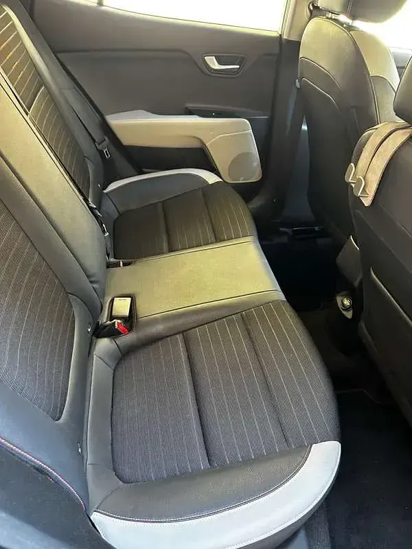 Usata Kia Stonic 110 CV (80 kW) 2018 Bianco SUV
