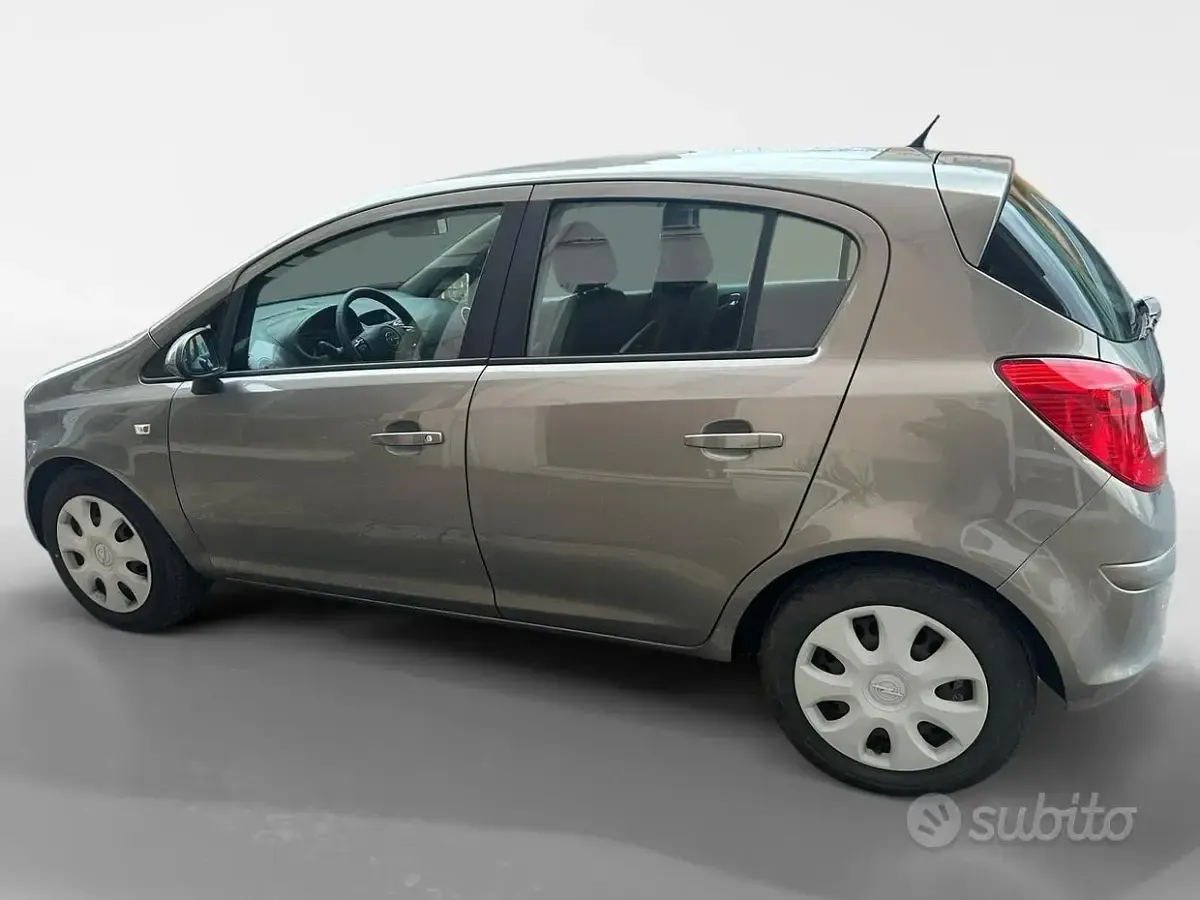 Usata Opel Corsa 75 CV (55 kW) 2014 Grigio Utilitaria