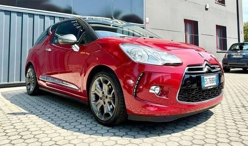 Usata DS Automobiles DS3 Sport Chic 92 CV (67 kW) 2013 Rosso Cabrio