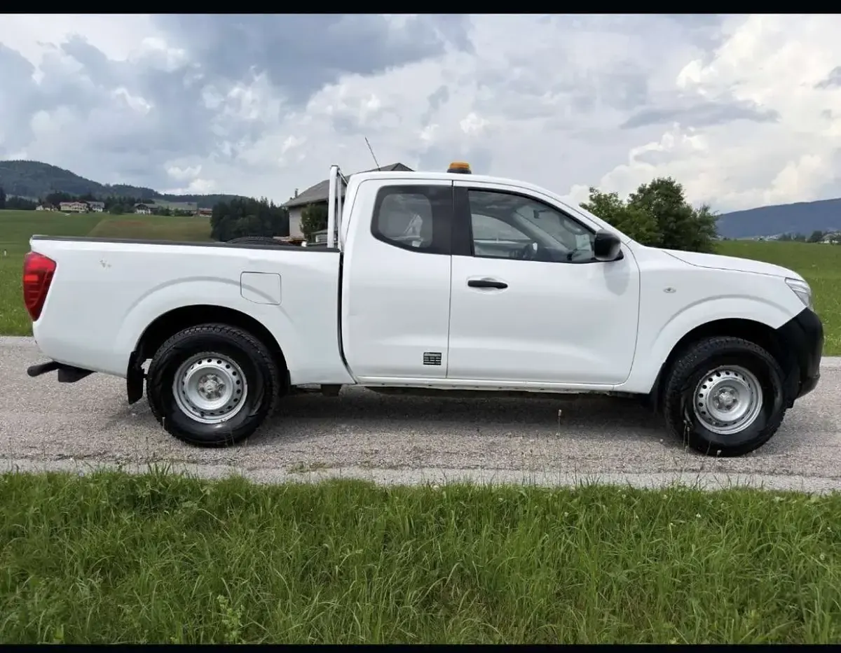 Usata Nissan Navara Visia 163 CV (119 kW) 2017 Bianco Pick-up