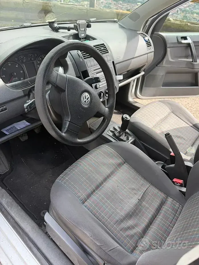 Usata VW Polo 75 CV (55 kW) 2008 Grigio Utilitaria