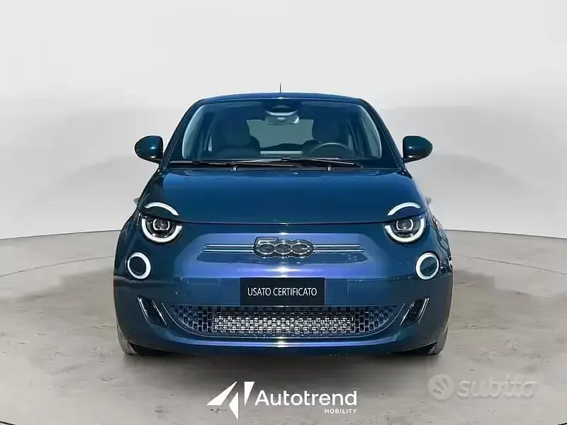 Second-hand Fiat 500e Icon 86 kW (118 CP) 2021 Albastru Berlinǎ