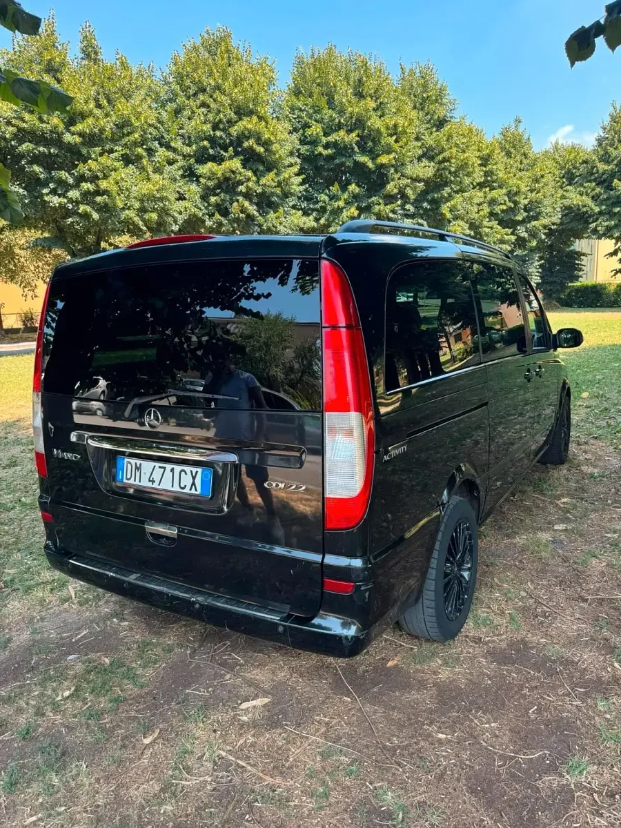 Usata Mercedes Viano 150 CV (110 kW) 2008 Marrone Monovolume