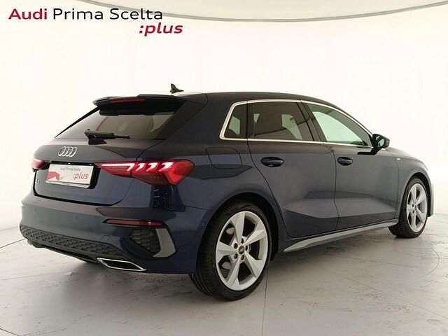 Usata Audi A3 S-Line 150 CV (110 kW) 2024 Blu navarra metallizzato Berlina