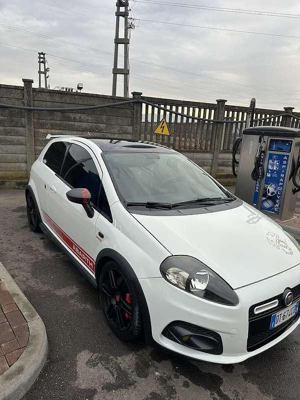 Usata Abarth Grande Punto 155 CV (114 kW) 2010 Utilitaria