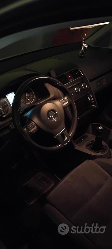 Usata VW Touran 140 CV (102 kW) 2013 Grigio Monovolume