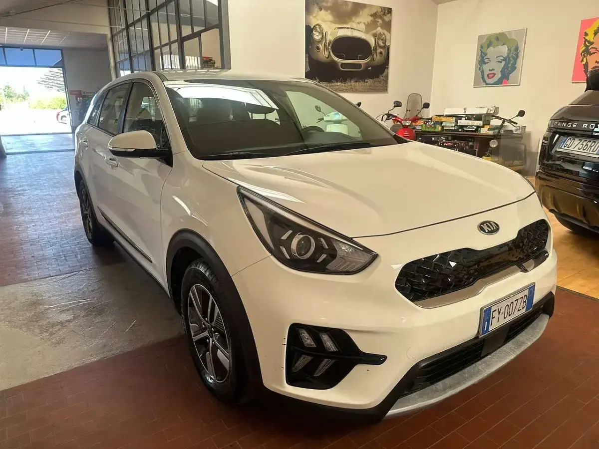 Usata Kia Niro Premium 105 CV (77 kW) 2020 Bianco SUV
