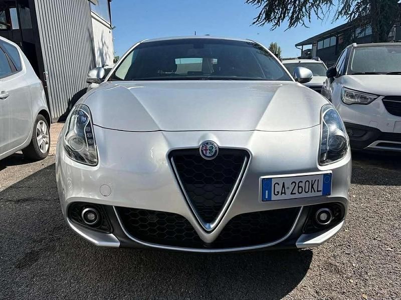 Second-hand Alfa Romeo Giulietta Super 120 CP (88 kW) 2020 Argintiu Hatchback