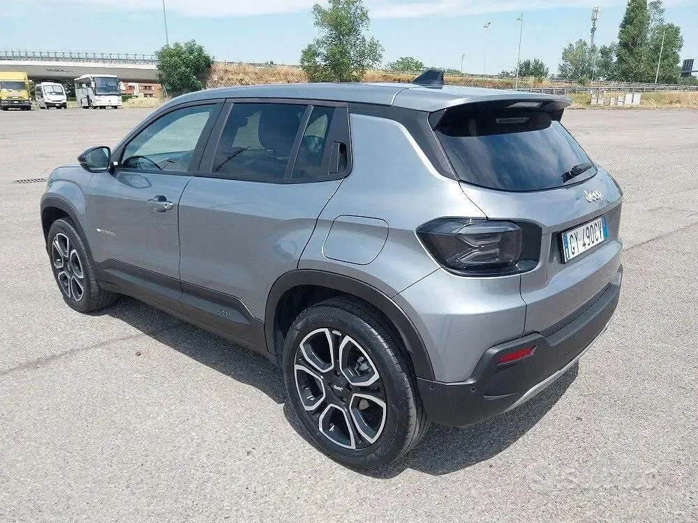 Usata Jeep Avenger Summit 101 CV (74 kW) 2025 Grigio SUV