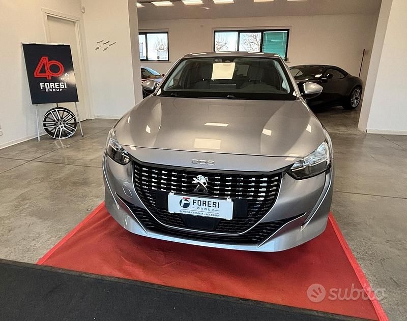 Usata Peugeot 208 Allure 101 CV (74 kW) 2020 Grigio Utilitaria