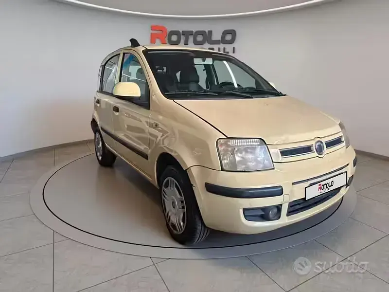 Usata Fiat Panda Dynamic 77 CV (56 kW) 2011 Giallo Utilitaria