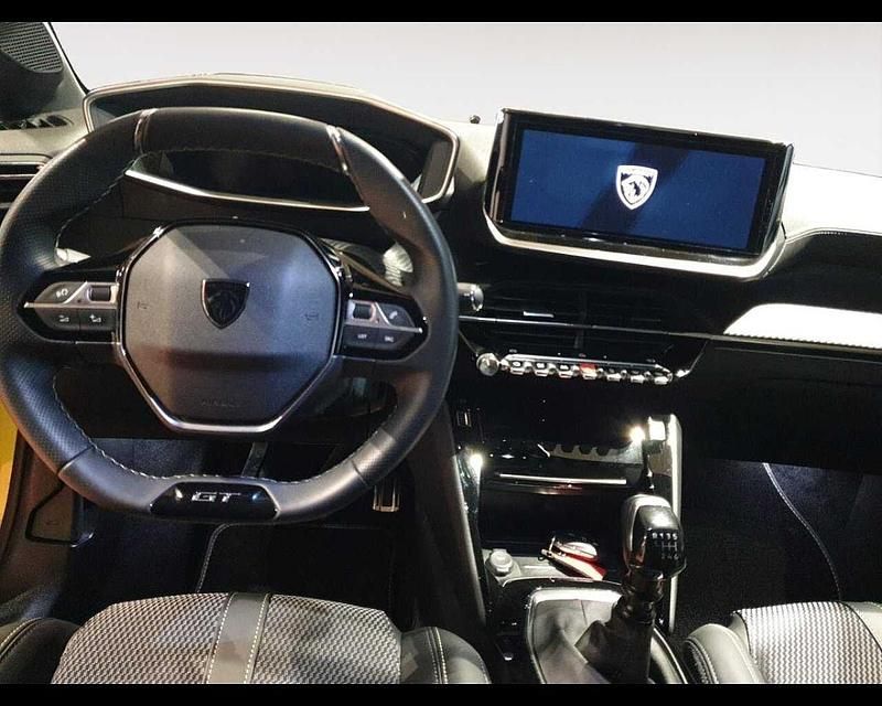 Usata Peugeot 208 GT 101 CV (74 kW) 2024 Giallo Utilitaria