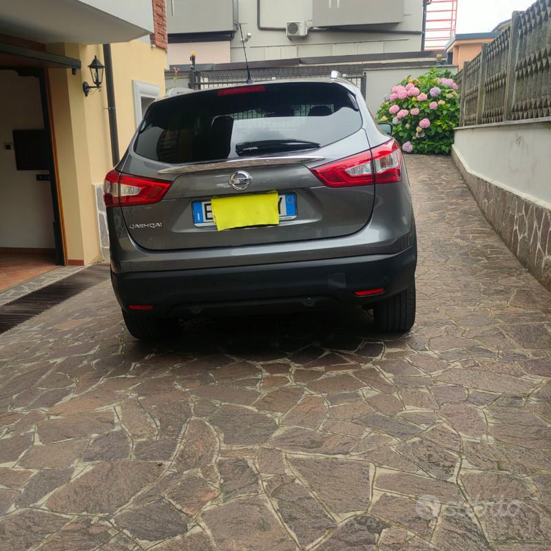 Usata Nissan Qashqai 140 CV (102 kW) 2014 Grigio SUV