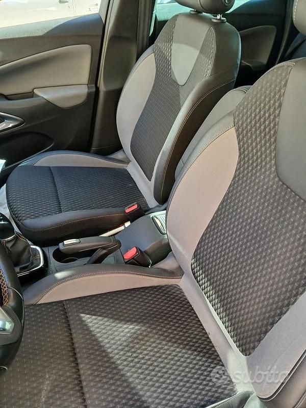 Usata Opel Crossland 2017 Grigio SUV