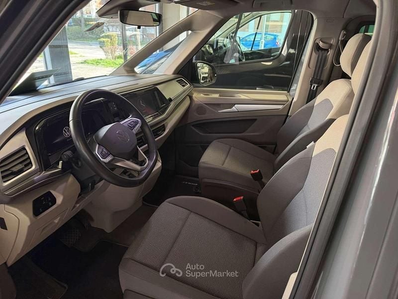 Usata VW Multivan 150 CV (110 kW) 2025 Grigio Furgone