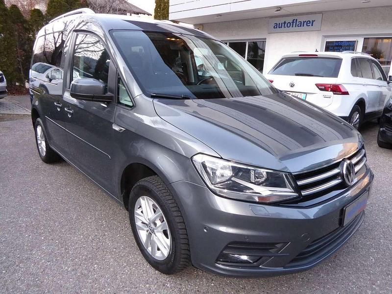 Usata VW Caddy Comfortline 102 CV (75 kW) 2015 Grigio Monovolume